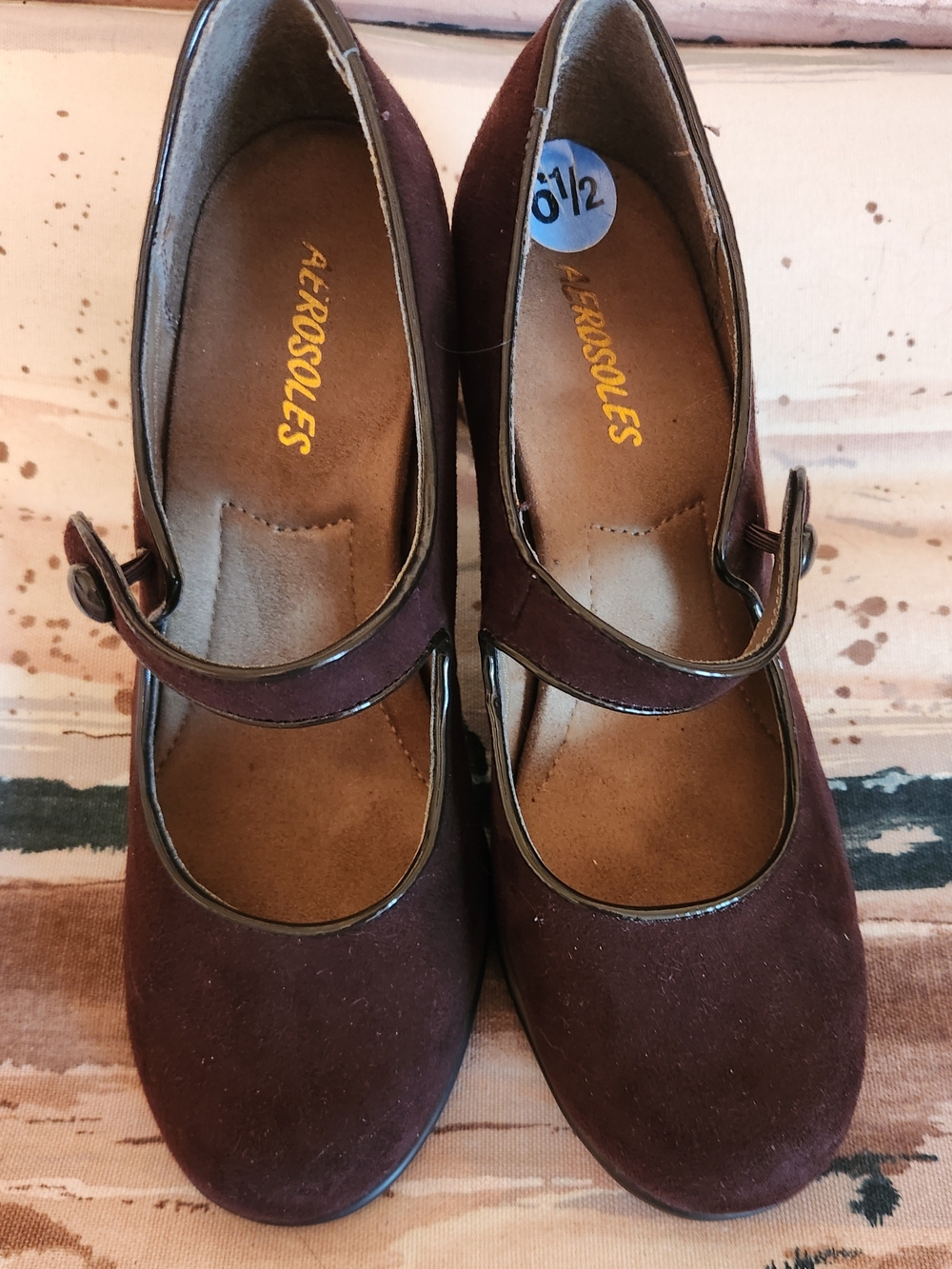 Aerosoles Womens Mary Jane Pumps in Burgundy